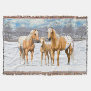 Palomino Appaloosa Pferde im Schnee Decke