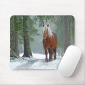 Palomino Pferd im Winter Schnee mit Pinien Mousepad (Mit Mouse)