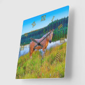 Palomino Pinto am See und Wald Szene Quadratische Wanduhr (Winkel)