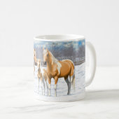 Palomino Pinto Paint Quarter Pferde im Schnee Kaffeetasse (VorderseiteRechts)
