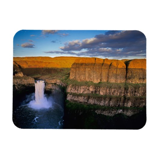 Palouse Falls in Washington Magnet (Horizontal)