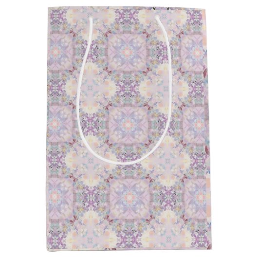 Pamela Muster Eine elegante Geschenktasche Mittlere Geschenktüte (Vorderseite)