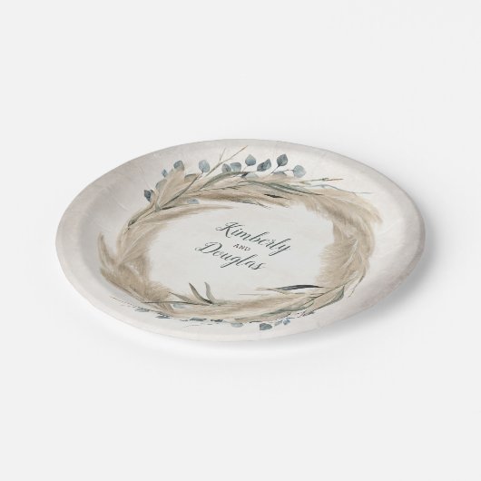 Pampas Grass and Greenery Wreath Wedding Pappteller (Schrägansicht)