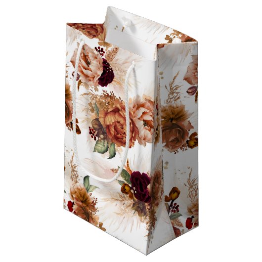 Pampas Grass and Rust Terracotta Blume Elegant Kleine Geschenktüte (Vorderseite Schrägansicht)