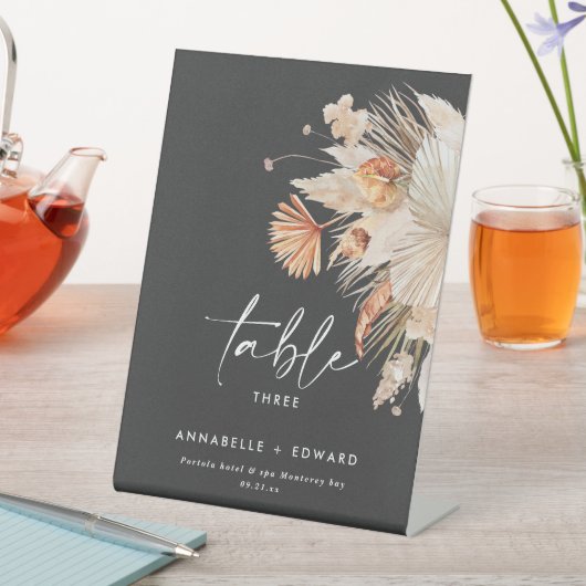 Pampas Grass Bohemische blumengeschmückte Tischnum Sockelschild (In Situ)