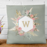 Pampas Grass Boho Floral Monogramm Rahmen Kissen<br><div class="desc">Dieses Design kann in dem Bereich personalisiert werden, der durch das Ändern des Fotos und/oder Textes zur Verfügung gestellt wird. Sie können auch angepasst werden, indem Sie auf Vorlage personalisieren klicken und dann auf die Schaltfläche klicken, um weitere Optionen anzupassen, um die Hintergrundfarbe zu löschen oder zu ändern, Text hinzuzufügen,...</div>