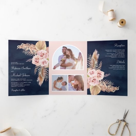 Pampas Grass Dusty Pink Roses Navy Blue Wedding Dreifach Gefaltete Einladung (Innenseite)
