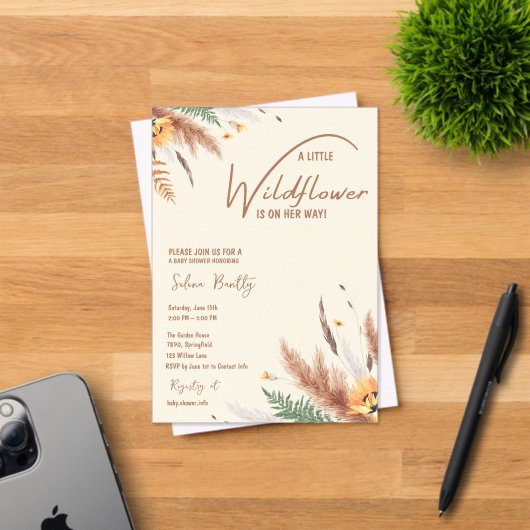 Pampas Grass Eine kleine Wildblume Kindermädchendu Acryleinladungen (Insitu (Einladungskarte))