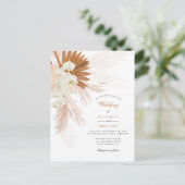 Pampas Grass Floral Tan Rustikale Hochzeit Einladungspostkarte (Stehend Vorderseite)