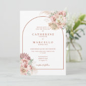 Pampas Grass Terracotta Arch Floral Wedding Einladung (Stehend Vorderseite)
