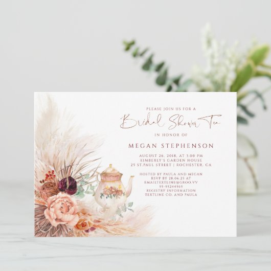 Pampas Grass Terracotta Brautparty Tee Einladung (Stehend Vorderseite)