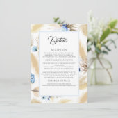 Pampas Grass und Dusty Blue Blume Hochzeitdetails Begleitkarte (Stehend Vorderseite)