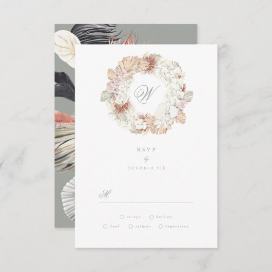 Pampas Wreath Moss Sage Green Monogram Elegant RSVP Karte (Vorne/Hinten)