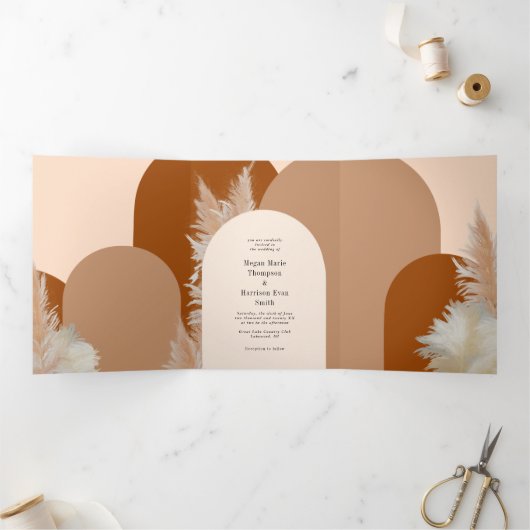 Pampasgras und Bögen Hochzeitsdesign Dreifach Gefaltete Urlaubskarte (Innenseite)