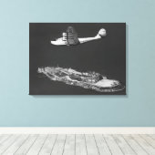 Pan American China Clipper fliegt über Leinwanddruck (Insitu (Holzboden))