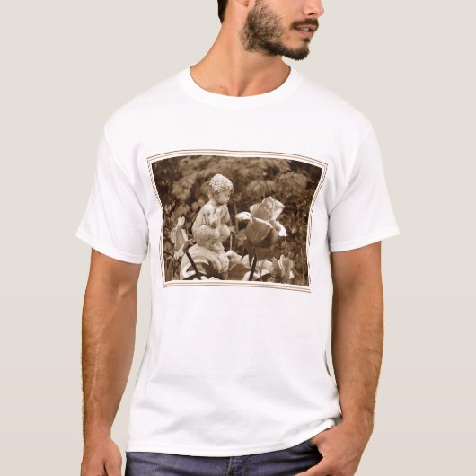 Pan-Garten (helles Kleid) T-Shirt (Vorderseite)