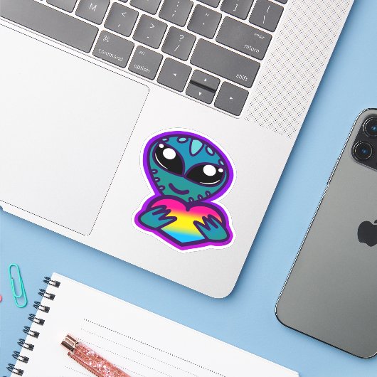 Pan Pride Alien Sticker (Laptop mit iPhone)