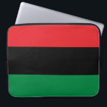 Panafrikanische Flagge Laptopschutzhülle<br><div class="desc">In diesem Design ist die panafrikanische Flagge (auch bekannt als Schwarze Befreiungsflagge, UNIA-Flagge oder afroamerikanische Flagge) zu sehen, eine dreiseitige Flagge, die aus drei horizontalen Streifen rot, schwarz und grün besteht. Die Vereinigung Universeller Neger Improvement Association und die Liga der Afrikanischen Gemeinschaften (UNIA-ACL) haben sie am 13. August 1920 offiziell...</div>