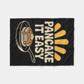 Pancake it Easy Funny Breakfast Brunch Pancake Fleecedecke (Vorderseite (Horizontal))
