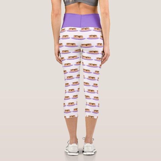 Pancake Stack Lila Plate Muster Capri Leggings (Rückseite)