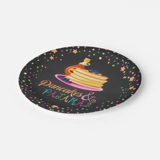 Pancakes & Pajamas Plate — Schwarz Pappteller (Schrägansicht)