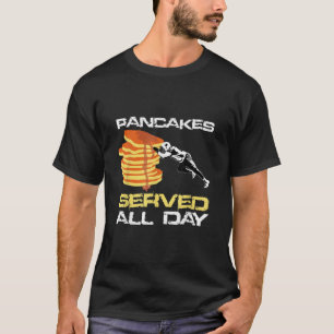Pancakes serviert den ganzen Tag Spaß Lineman Foot T-Shirt