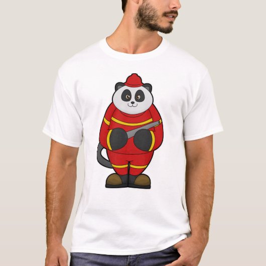 Panda als Feuerwehrmann mit Schlauch T-Shirt (Vorderseite)