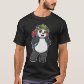 Panda als Hiker mit Rucksack T-Shirt (Vorderseite)