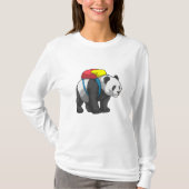 Panda als Hiker mit Rucksack T-Shirt (Vorderseite)