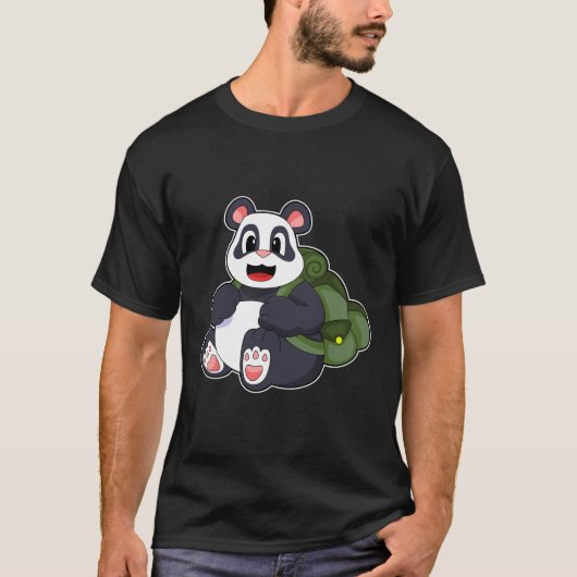 Panda als Hiker mit Rucksack T-Shirt (Vorderseite)