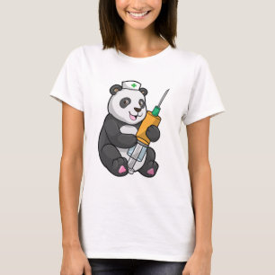 Panda als Krankenschwester mit Spritze T-Shirt