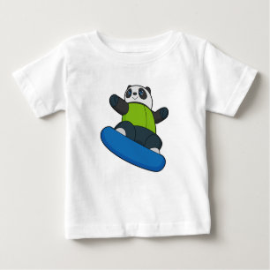 Panda als Snowboarder mit Snowboard Baby T-shirt