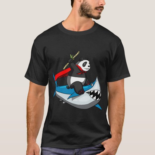 Panda Bär reitet Hai T-Shirt (Vorderseite)