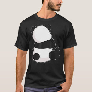Panda-Bär sitzt zurück und sieht Wildtieren gegenü T-Shirt