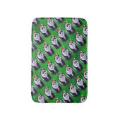 Panda Bear in Weihnachtsmannmütze auf Green Badematte (Vorderseite Vertikal)