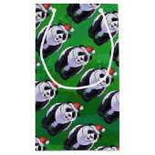 Panda Bear in Weihnachtsmannmütze auf Green Kleine Geschenktüte (Rückseite)