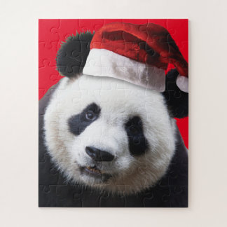 Panda Bear trägt zu Weihnachten einen Weihnachtshu Puzzle