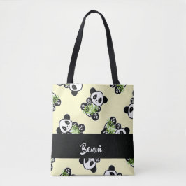 Panda bear with green bamboo leaves tasche