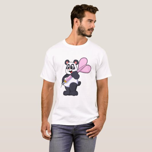 Panda bei Darts mit Dart T-Shirt (Vorne ganz)