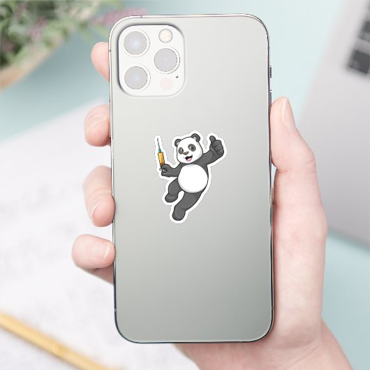 Panda bei Impfung mit Spritze Aufkleber (Telefon)