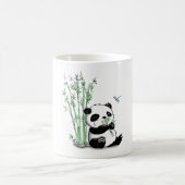 Panda, der Bambus isst Kaffeetasse (Mittel)