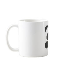 Panda, der eine Herz-Tasse hält