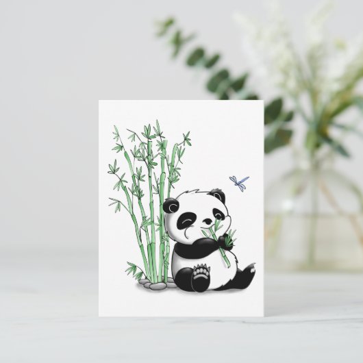 Panda Eating Bamboo Postkarte (Stehend Vorderseite)