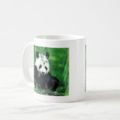 Panda Eating Blätter Kaffeetasse (Vorderseite Links)