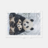 Panda-Familie in Schneedecke Fleecedecke (Vorderseite (Horizontal))