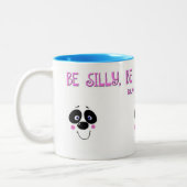 Panda-Gesichts-Tasse mit Emerson-Zitat Zweifarbige Tasse (Links)