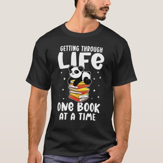Panda Getting Through Life One Book At A Time T-Shirt (Vorderseite)