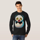 Panda hatches from egg T-Shirt (Vorne ganz)