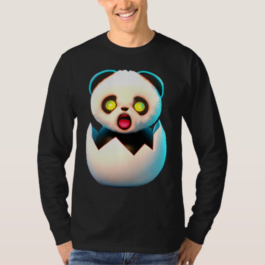 Panda hatches from egg T-Shirt (Vorderseite)