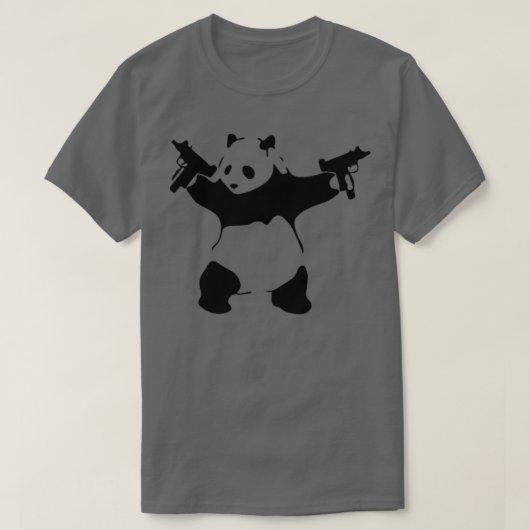 Panda Holding Machine Guns Funny T-Shirt (Design vorne)